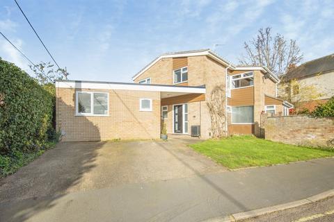 4 bedroom detached house for sale, Belle Vue Road, Sudbury