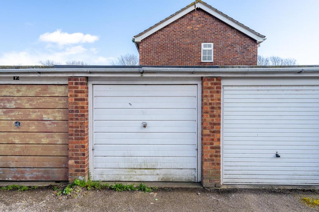 Garage.jpg