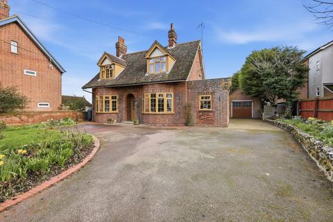 4 bedroom detached house for sale, Stowmarket Road, Needham Market, Ipswich, IP6