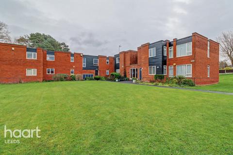 2 bedroom apartment for sale, Blackmoor Court, LEEDS