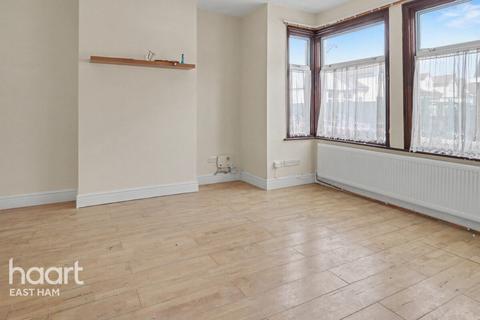 3 bedroom end of terrace house for sale, Arthur Road, London