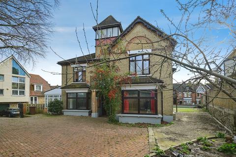 undefined, London Road, Rochester