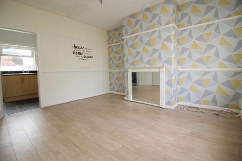 3 bedroom terraced house to rent, Coniston Road, Hindley