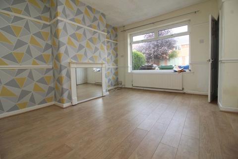 3 bedroom terraced house to rent, Coniston Road, Hindley