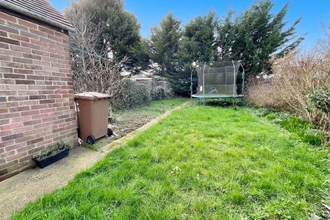 3 bedroom end of terrace house for sale, Abbots Wood Road, Luton, Bedfordshire, LU2 0LT