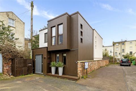 undefined, Oxford Walk, Cheltenham, Gloucestershire, GL52