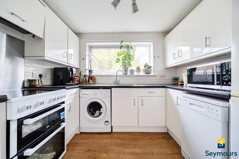 1 bedroom flat for sale, Warren Road, Surrey GU1