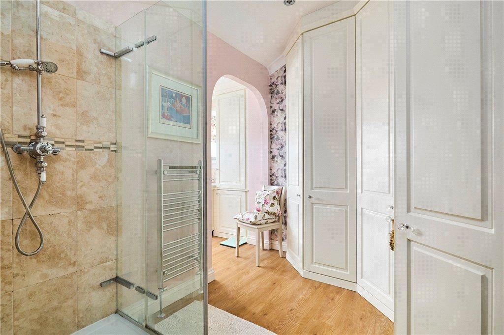 Shower/Dressing Room