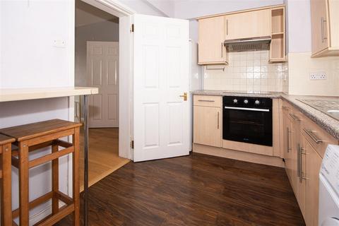 1 bedroom flat to rent, Gowrie Road,