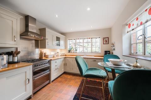 4 bedroom house for sale, Tilford Road, Farnham, GU9