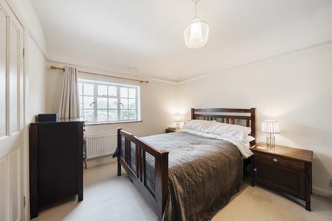 4 bedroom house for sale, Tilford Road, Farnham, GU9