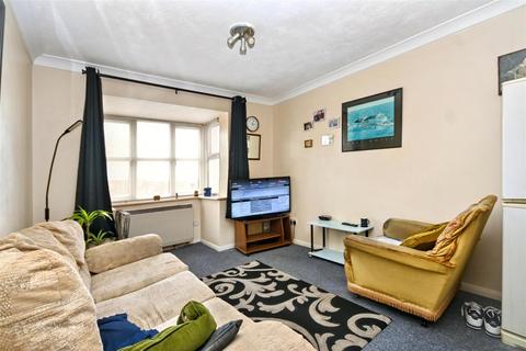 1 bedroom flat for sale, Snowdon Close, Eastbourne