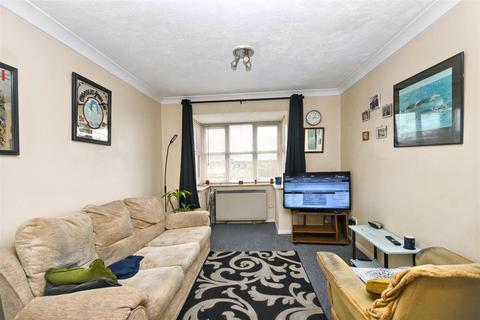 1 bedroom flat for sale, Snowdon Close, Eastbourne