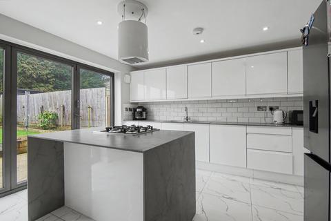 4 bedroom semi-detached house for sale, Harrowfield Close, Nuneaton, CV10