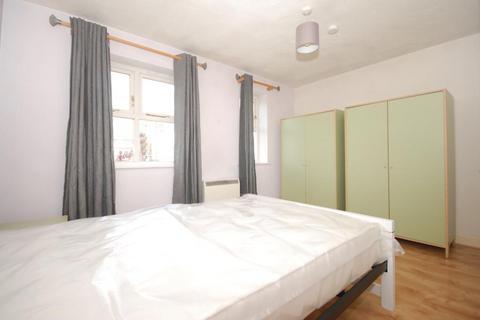 1 bedroom flat for sale, Basevi Way, London, SE8