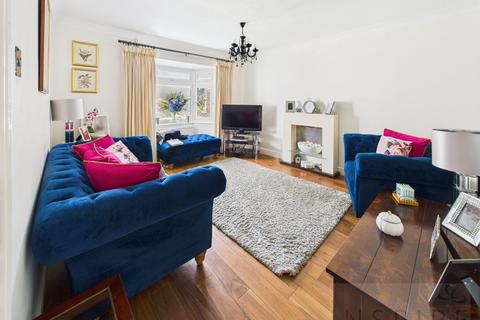 undefined, Waddington Close, Crawley RH11