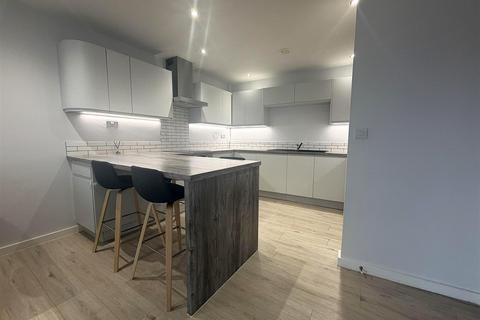 2 bedroom flat to rent, Elba, City Island