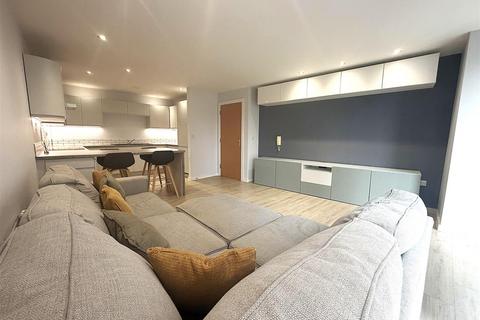 2 bedroom flat to rent, Elba, City Island
