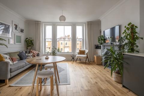 1 bedroom flat to rent, Melrose Road Putney SW18