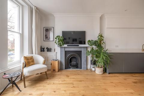1 bedroom flat to rent, Melrose Road Putney SW18
