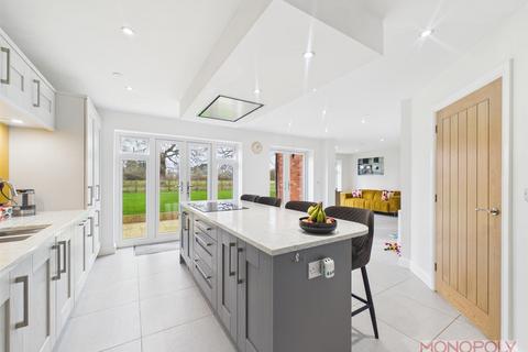 4 bedroom detached house for sale, Bedwell Road, Cross Lanes, Wrexham