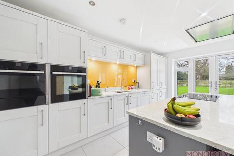 4 bedroom detached house for sale, Bedwell Road, Cross Lanes, Wrexham