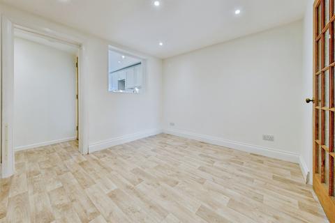 undefined, Ivel Road, Shefford