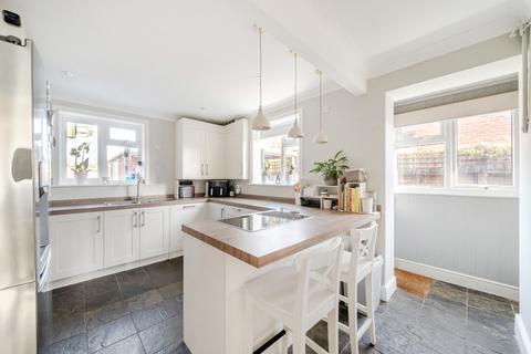 undefined, Meadow Road, Pennington, Lymington, SO41