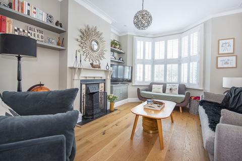 Alverstone Avenue London SW19