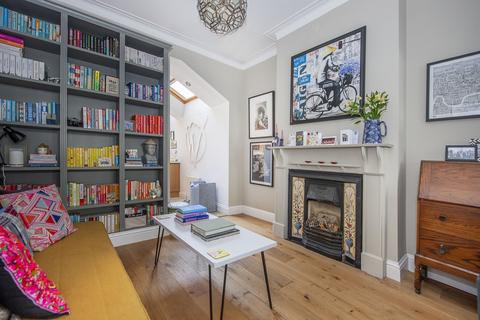 undefined, Alverstone Avenue London SW19