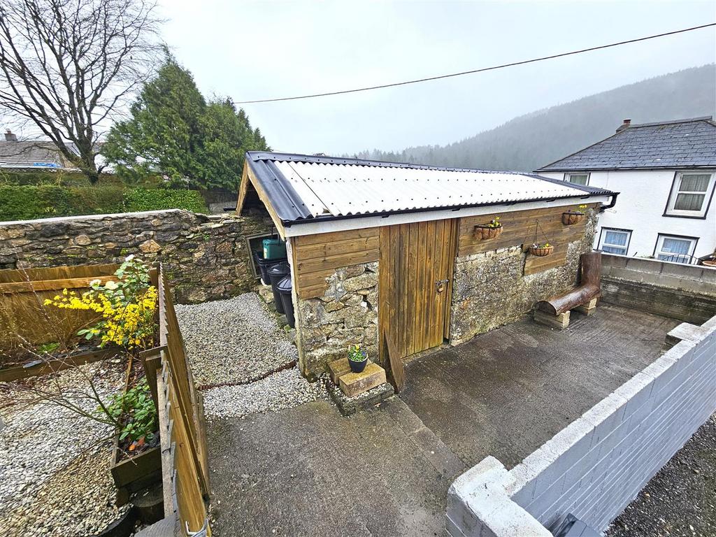 Outbuilding.jpg