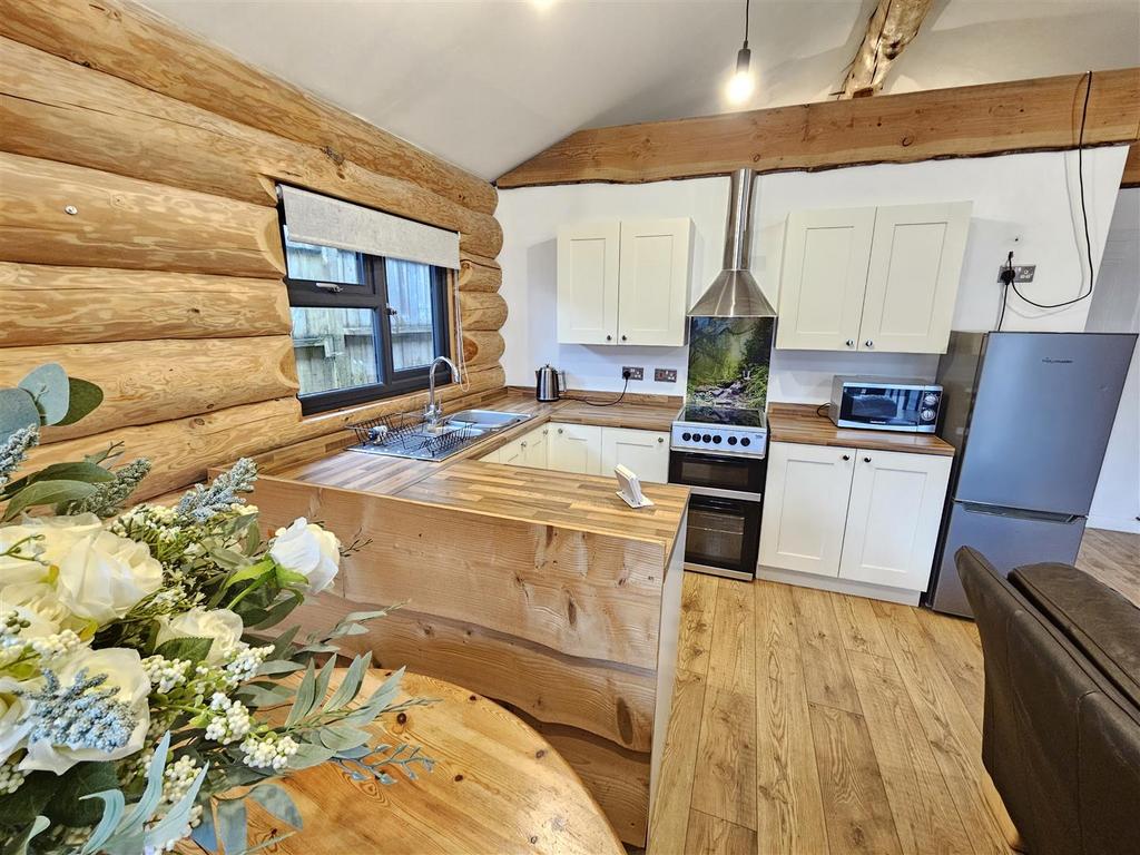 Cabin.jpg