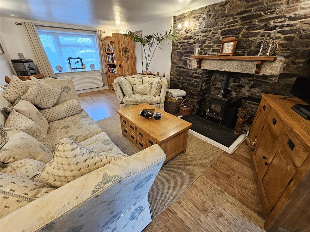 Sitting Room.jpg