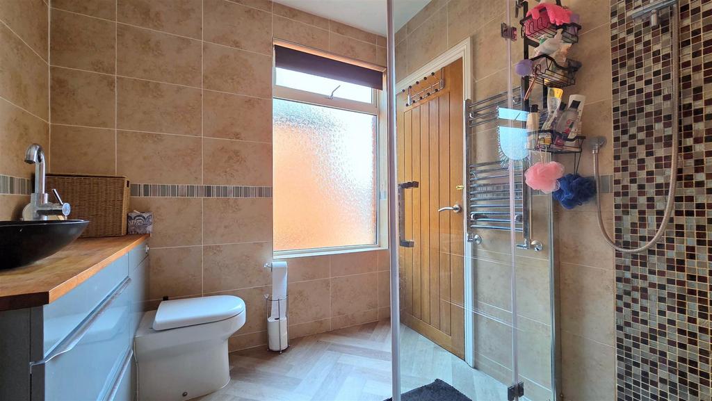 Master En-Suite