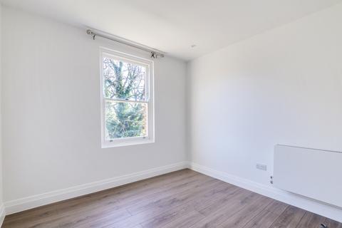 2 bedroom flat to rent, Muswell Hill Road, London, N10