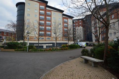 1 bedroom apartment to rent, Aspects Court, Windsor Road, Slough