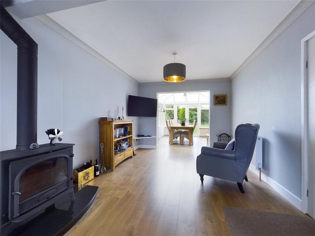 Lounge 3.jpg