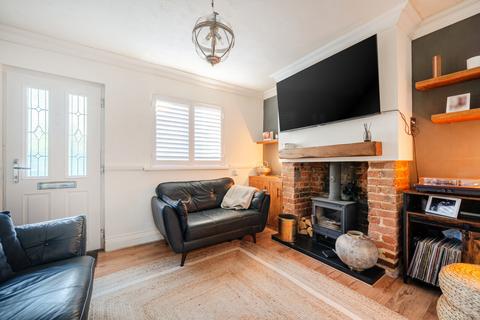 2 bedroom end of terrace house for sale, Farnborough Road, Farnham, GU9