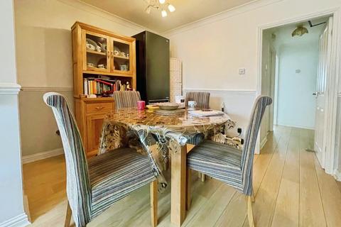 undefined, Field End Road, West Yorkshire LS15