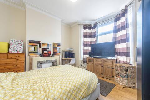 2 bedroom maisonette for sale, Ravenscroft Avenue, Hendon, London, NW4