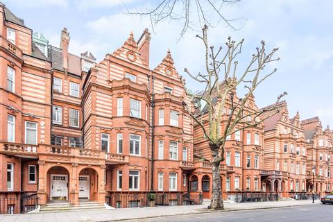 undefined, Sloane Gardens, Sloane Square, London, SW1W