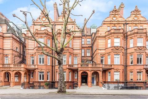 undefined, Sloane Gardens, Sloane Square, London, SW1W