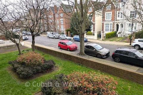 2 bedroom apartment for sale, Outram Road, Southsea, Hampshire