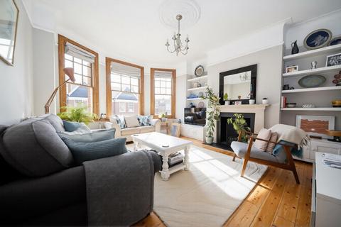 Sedgemere Avenue, London, N2