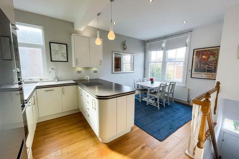 undefined, Sedgemere Avenue, London, N2
