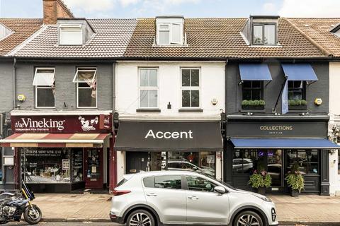 2 bedroom flat to rent, Queens Road, Weybridge KT13