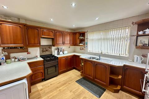 4 bedroom semi-detached house for sale, kingsway,rochdale