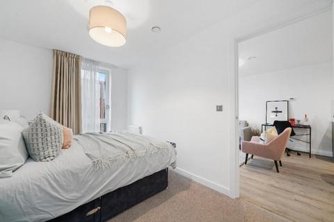 undefined, Grand Union, London, HA0