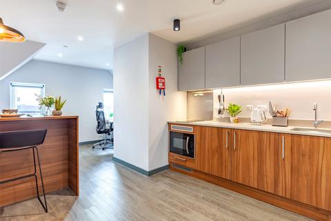 1 bedroom flat to rent, High Street, Surrey TW20