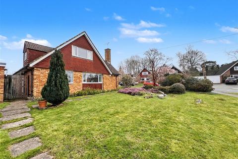 4 bedroom detached house to rent, BARN MEADOW LANE, GREAT BOOKHAM, KT23